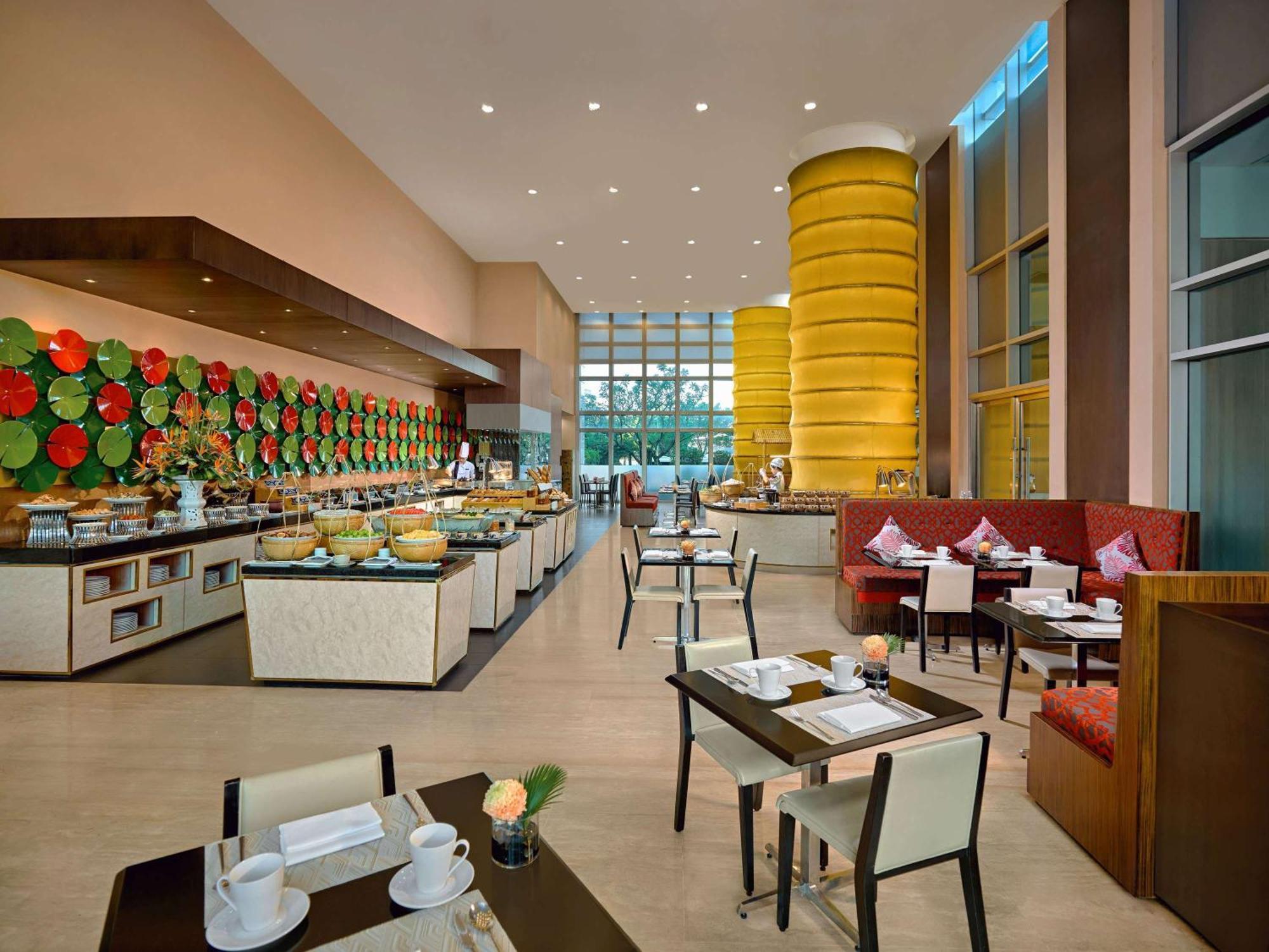 Grand Mercure Danang Экстерьер фото